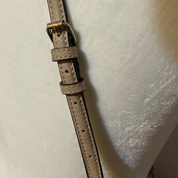 Karl Lagerfeld thin profile crossbody - Picture 9 of 15